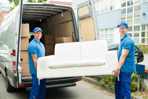 Local house removals support for a move in Finsbury Park
