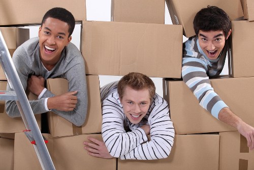 Professional removals service for homes and apartments near Finsbury Park