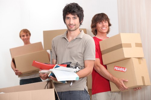 Moving furniture for flats and apartments near Finsbury Park