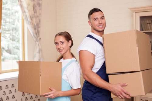 Moving van service supporting a home relocation in Finsbury Park